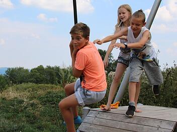 Für jede Menge Abwechslung ist auf dem Spielplatz am Würzburger Haus gesorgt. Foto: Ralf Ruppert