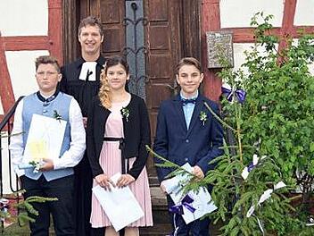 Pfarrer Daniel Schwarz ermutigte die Konfirmanden, auch ungewöhnliche Wege im Glauben zu gehen.  Foto: Thomas Micheel