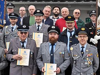 Beim Vereinstag wurden auch Mitglieder des Krieger- und Milit&auml;rvereins geehrt.