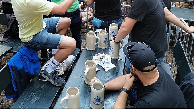 Bierpreise auf Forchheimer Annafest 2025 - so teuer ist die Ma&szlig;