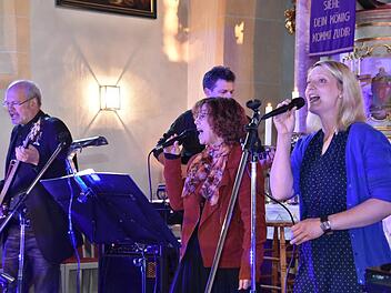 Lieder f&uuml;r Geist und Seele pr&auml;sentierte "Jericho", (von links) Frank Seifert, Hans-J&uuml;rgen Neupert, Eva Sch&uuml;rmann, Ella List.Foto:Uschi Prawitz