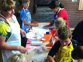 Am alten Backhaus ging es hoch her.  Foto: Verein