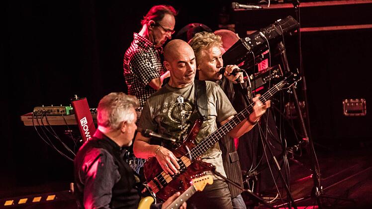 Manfred Mann und seine Earth Band begeisterten ihre Fans beim Gastspiel im Coburger Kongresshaus. Foto: Jochen Berger
