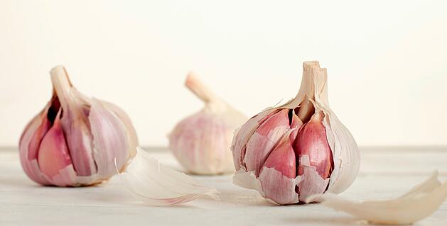 Knoblauchgeruch neutralisieren und loswerden