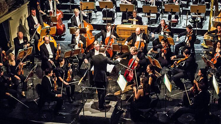 Impressionen vom Sinfoniekonzert im Landestheater CoburgFoto: Jochen Berger