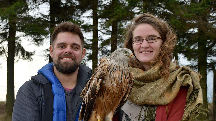 Julian Oymanns, der rund drei Jahre lang das Artenhilfsprojekt "Rotmilan in der Rhön" betreut hatte, hat die Projektleitung zum 1. Dezember an Heidelinde Witzmann übergeben. Anna-Lena Bieneck