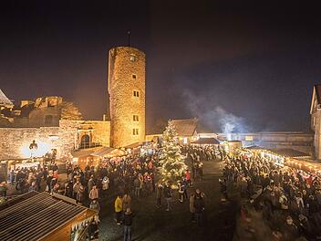 Der  historische Erlebnisweihnachtsmarkt auf Burg Schwarzenfels &ouml;ffnet am 1. Adventswochenende endlich wieder seine Pforten.  Foto: Claus Tews/Spessart Tourismus und Marketing GmbH