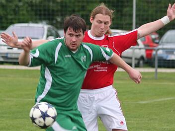 Entlassen nach einem halben Jahr: Steffen Fahner (l.) ist kein Trainer der DJK Pautzfeld mehr. Foto: anpfiff.info