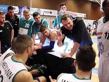 Coach Ivan Pavic und seine "jungen Wilden" aus Baunach haben sich als Aufsteiger in der ProA viel Respekt verschafft. Foto: sportpress
