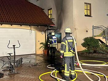 Pommersfelden: Brand macht Einfamilienhaus unbewohnbar - enormer Sachschaden