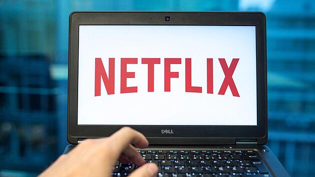 Ab dem 1. April sind neue File und Serien auf Netflix sowie auf Amazon Prime Video zu finden. Symbolbild: Alexander Hein/dpa