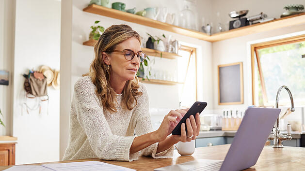 Die Elster-App macht die Steuererkl&auml;rung mobil: Mit wenigen Klicks soll das l&auml;stige Papierchaos bald der Vergangenheit angeh&ouml;ren.