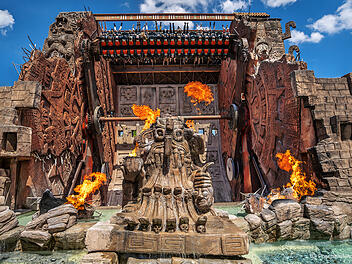 Der Suspended Top-Spin Talocan im Phantasialand.