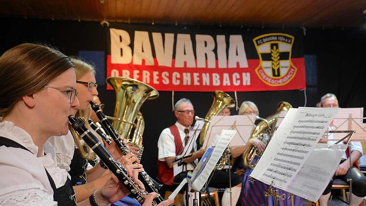 Die Hopfenbläser von den Eschenbacher Musikanten setzten den musikalischen Rahmen für den Kulturabend.  Fotos: Gerd Schaar