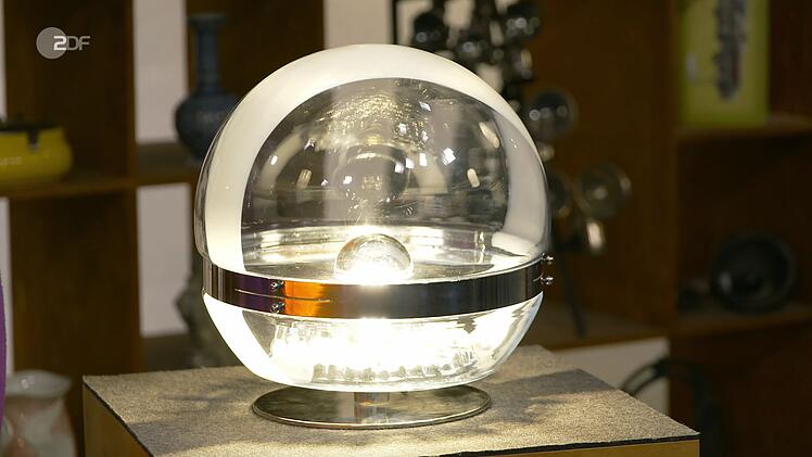 Die Verk&auml;uferin hatte die Leuchte 1976 w&auml;hrend eines Urlaubs am Gardasee erworben.