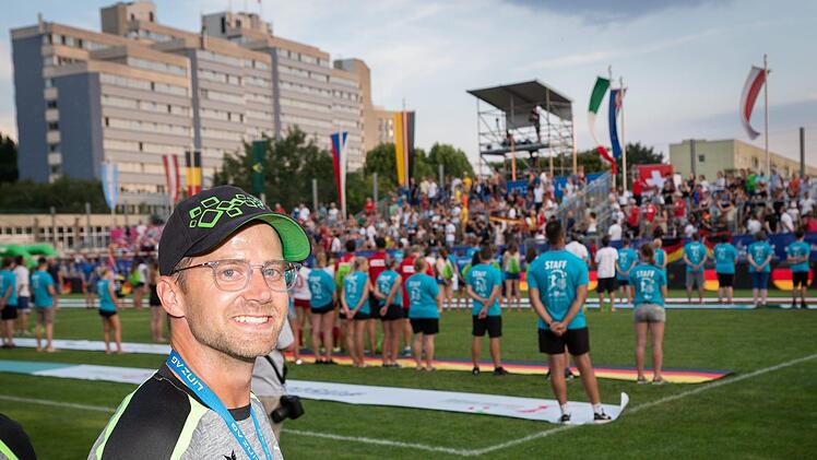 Siegerehrung im Faustball-Stadion von Linz. Foto: Valentin Weber