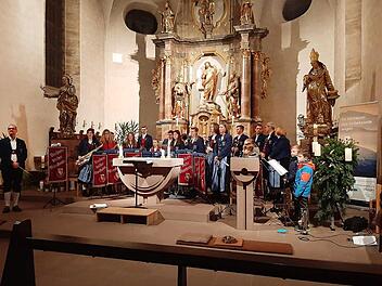 Auch die jungen Musikerinnen und Musiker der Bläserklasse durften beim Konzert mitwirken.