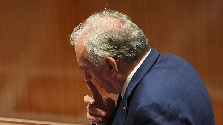 Frankreichs Premier stellt Vertrauensfrage