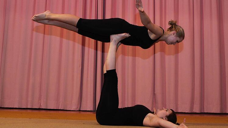 Akrobatik von Katharina Fuchs und Ulli Abersfelder