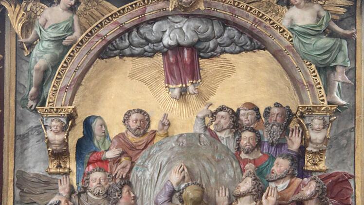 "Christi Himmelfahrt". Altarrelief aus dem Jahr 1598 von Hans Juncker in der Pfarrkirche Sankt Laurentius in Darstadt (Landkreis Würzburg). Foto: Markus Huack (pow)