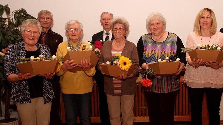 Jahrzehnte sind sie schon im Kirchenvorstand und in der Kirchengemeinde tätig.
