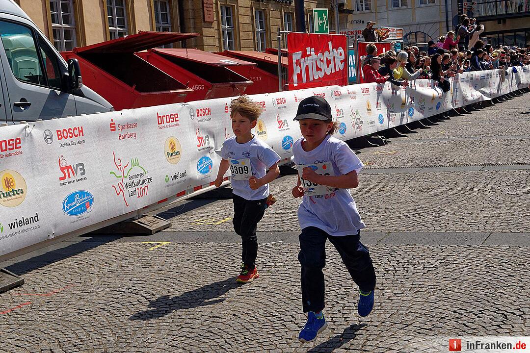 Weltkulturerbelauf 2017 in Bamberg: Der Zieleinlauf am Maxplatz