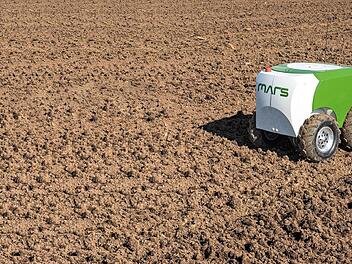 Darf's ein bisschen weniger sein? "Mars" heißt ein Pilotprojekt von Fendt: Vollautomatisierte Zwerge übernehmen einen Teil der Feldarbeit. Foto: Fendt
