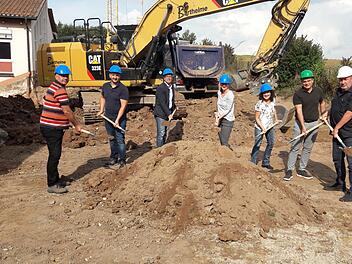 Der Spatenstich f&uuml;r den Kindergartenanbau in Heroldsbach Foto: Gemeinde Heroldsbach