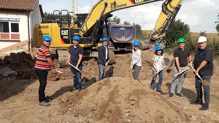 Der Spatenstich für den Kindergartenanbau in Heroldsbach Foto: Gemeinde Heroldsbach