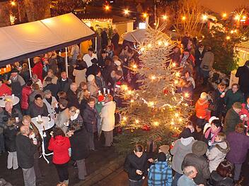Vor vier Jahren war der Steinacher Adventszauber ins Leben gerufen worden.  Fotos: Björn Hein