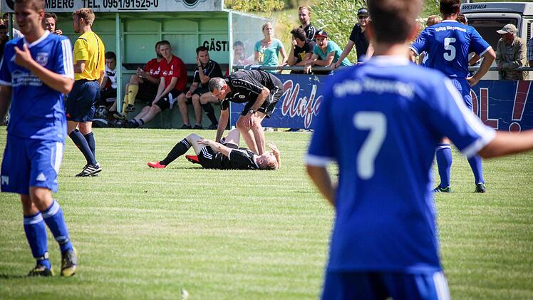 FC Lichtenfels gegen SpVgg Stegaurach Foto: Martin Kreklau