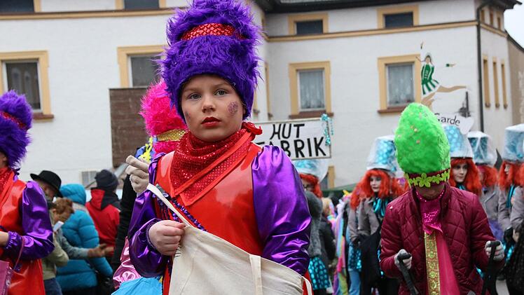 Marktplatztreiben in Stadtsteinach. Foto: Jürgen Gärtner