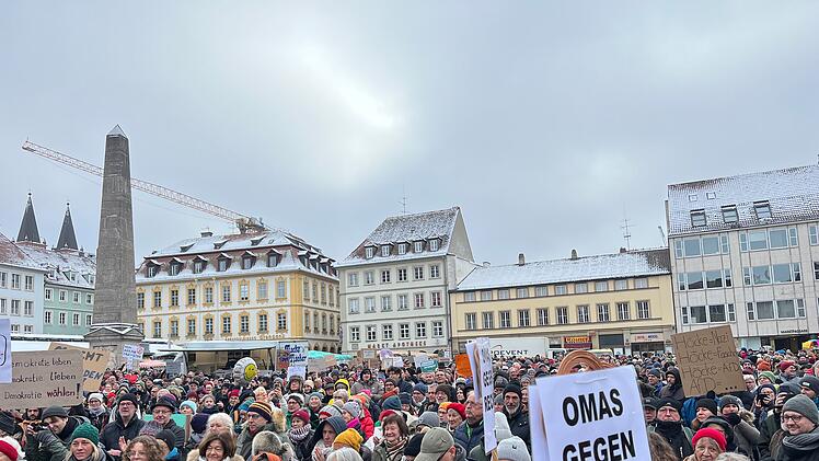 Zehntausende protestieren in Franken gegen Rechts - "Demokratie in Gefahr"