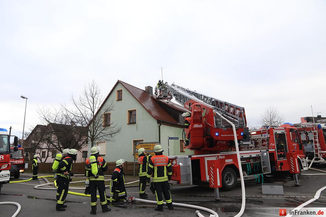 Dachstuhl brennt in Buttenheimer Ortsteil Gunzendorf