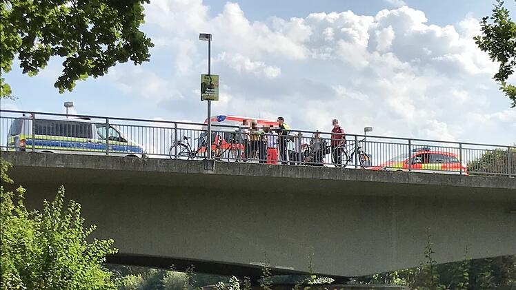 12-J&auml;hriges M&auml;dchen baut Unfall auf Marienbr&uuml;cke in Bamberg