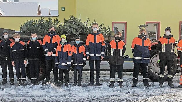 Die Jugendfeuerwehr Diebach hat Christbäume eingesammelt.