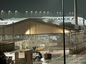 Im Cockpit stinkt es pl&ouml;tzlich nach Rauch - Flieger muss in Bayern landen