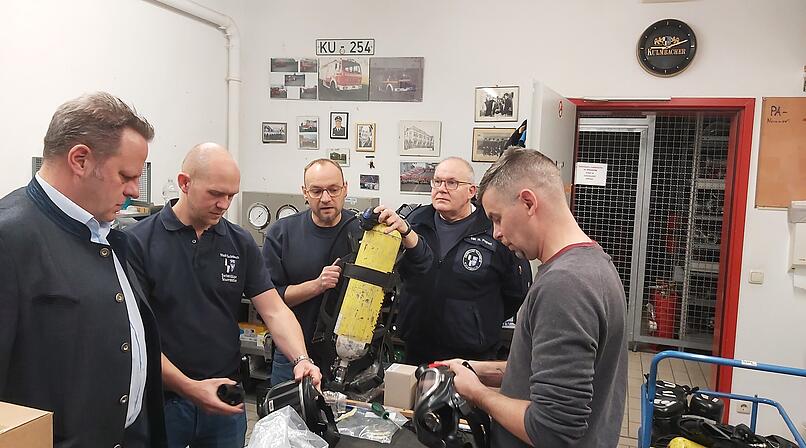 Feuerwehr Kulmbach r&uuml;stet auf: &Uuml;berdruck-Atemschutz sorgt f&uuml;r mehr Sicherheit