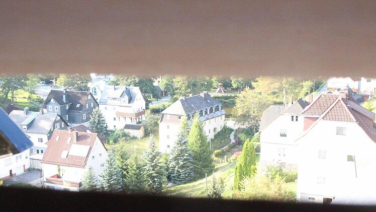 Blick durch die Lamellen des Glockenturms  Foto: Friedwald Schedel