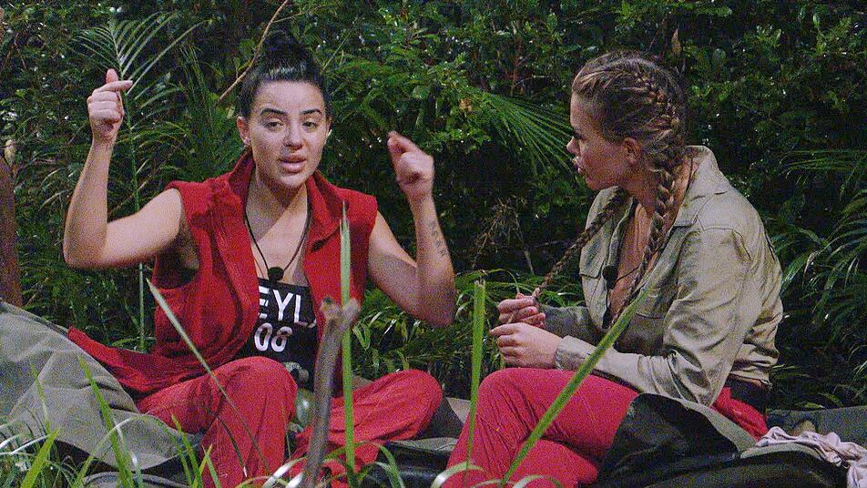 Streit zwischen Leyla Lahouar und Kim Virginia