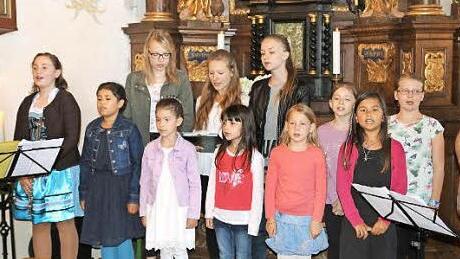 Der Kinderchor des Gesangvereins Fidelia Hemhofen Foto: erl