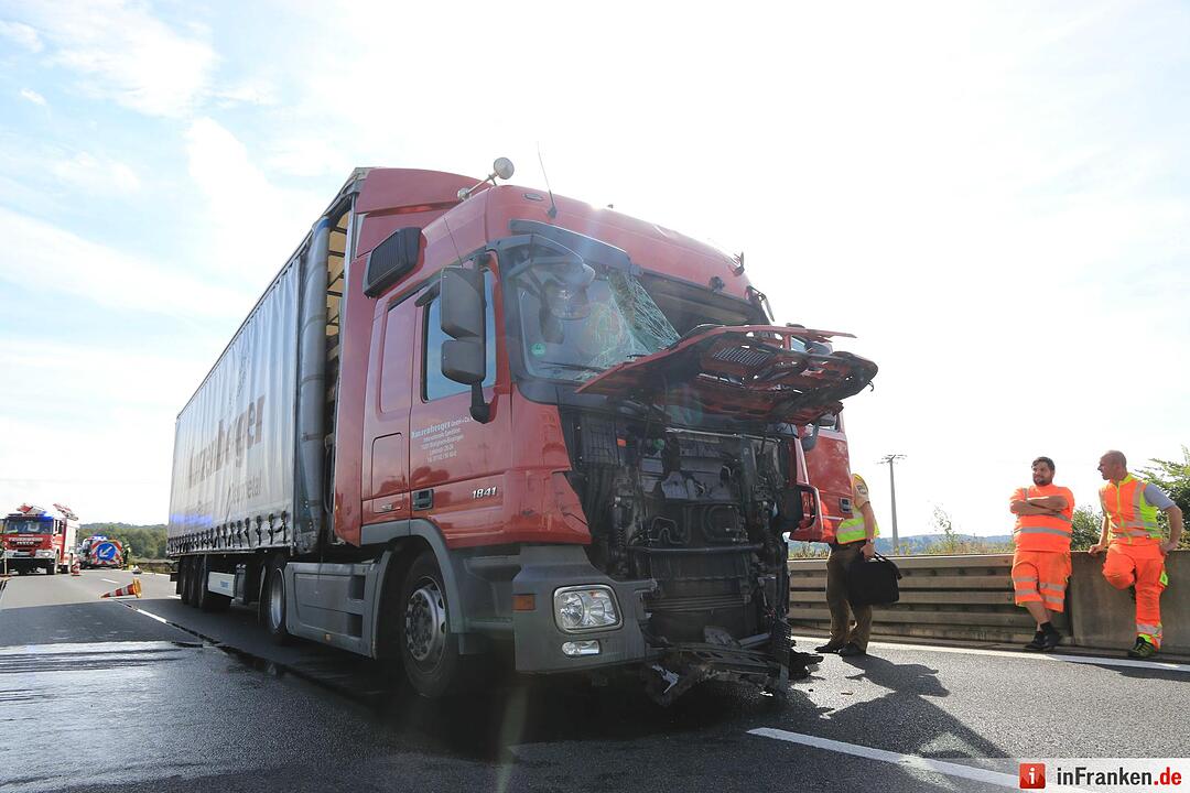 Lkw donnert in WarnleitanhŠnger von Wanderbaustelle - Autofahrer wenden eigenstŠndig und werden zu Geisterfahrern