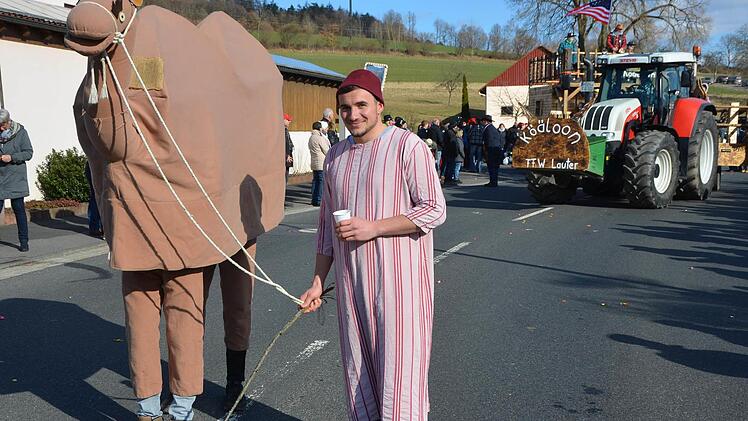 Faschingszug Rosenmontag in Waldfenster Foto: Peter Rauch