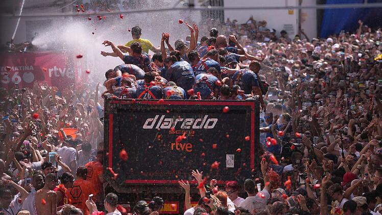 &laquo;La Tomatina&raquo;: Tomatenschlacht in Spanien