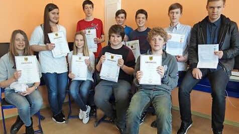 Diese Schüler haben mit Erfolg an verschiedenen Mathematik und Informatik-Wettbewerben auf bayern- und deutschlandweiter Ebene teilgenommen. Foto: Johanna Eckert