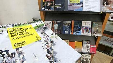 Die Ausstellung in der Stadtbibliothek ist kostenfrei.  Foto: Michael Busch