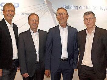 Die neue Geschäftsführung des Ingenieurbüros Schneider & Partner: von links Hans-Joachim Brandt, Stefan Ströhlein, Werner Kuhnlein und Gerolf Ruff Foto: Susanne Deuerling