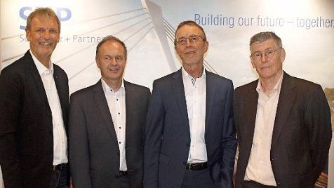 Die neue Geschäftsführung des Ingenieurbüros Schneider & Partner: von links Hans-Joachim Brandt, Stefan Ströhlein, Werner Kuhnlein und Gerolf Ruff Foto: Susanne Deuerling