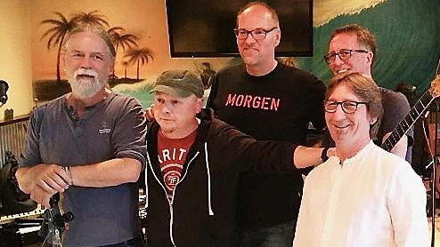 Nach vielen Jahren zurück in Hammelburg: die Band "Double U.C." spielt am Donnerstag auf dem Viehmarkt.