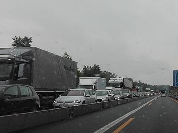 Stau in der A&nbsp;73-Baustelle in Forchheim Symbolfoto: rm